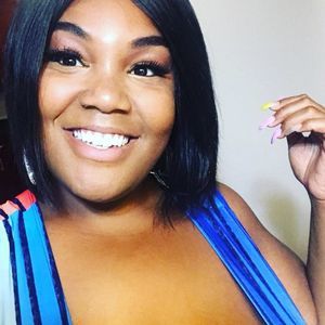 Meet your Posher, Denisha